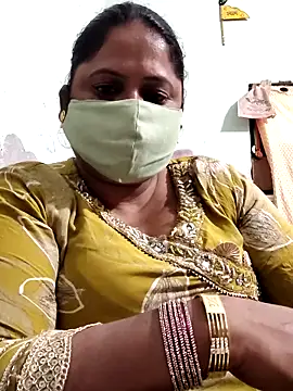 Snapshot of Mmm143 chatting on April 6, 2026, 11:22 am Mmm143 online show from April 6, 2026, 11:22 am