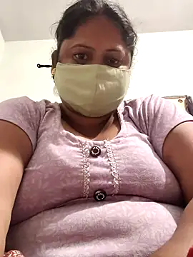 Snapshot of Mmm143 chatting on April 10, 2026, 6:12 pm Mmm143 online show from April 10, 2026, 6:12 pm