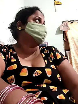 Snapshot of Mmm143 chatting on April 11, 2026, 10:19 am Mmm143 online show from April 11, 2026, 10:19 am