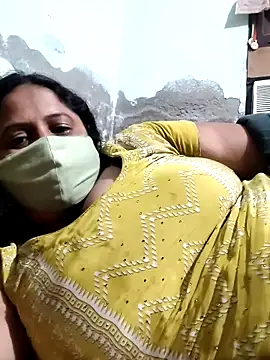 Snapshot of Mmm143 chatting on April 12, 2026, 6:02 pm Mmm143 online show from April 12, 2026, 6:02 pm