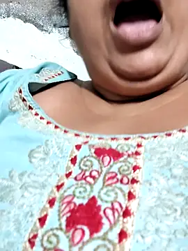 Mmm143 online show from July 11, 2026, 7:44 am