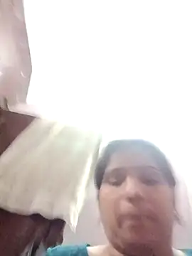 aliya-jaan71 online show from October 27, 2025, 4:16 am