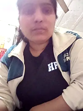 Snapshot of aliya-jaan71 chatting on February 4, 2026, 9:48 am aliya-jaan71 online show from February 4, 2026, 9:48 am