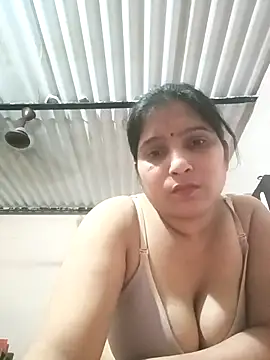 aliya-jaan71 online show from April 18, 2026, 7:18 pm