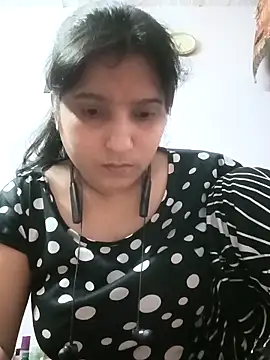 aliya-jaan71 online show from April 29, 2026, 12:53 pm