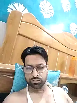 Snapshot of mohsin99272 chatting on September 15, 2025, 5:18 am mohsin99272 online show from September 15, 2025, 5:18 am
