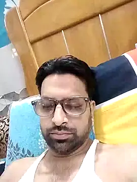 Snapshot of mohsin99272 chatting on September 16, 2025, 5:52 am mohsin99272 online show from September 16, 2025, 5:52 am