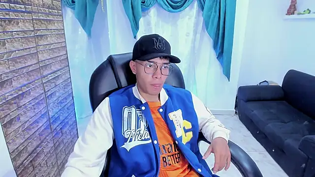 Hunteer Boy online show from September 30, 2025, 7:52 pm