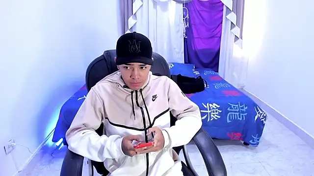 Hunteer Boy online show from October 18, 2025, 1:23 pm