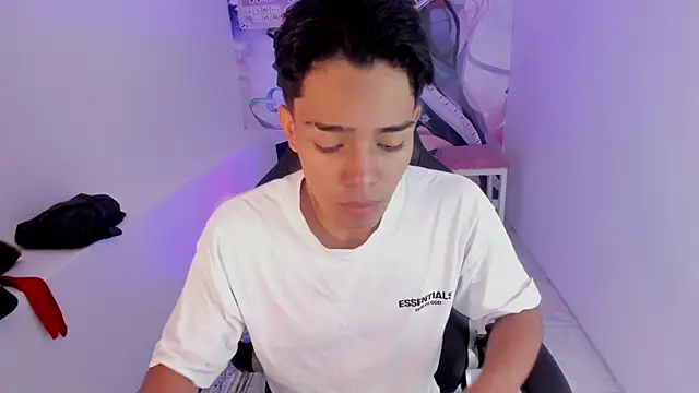 Hunteer Boy online show from November 7, 2025, 4:34 am