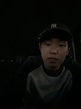 Snapshot of KAMESAN08 chatting on November 16, 2025, 8:20 am KAMESAN08 online show from November 16, 2025, 8:20 am