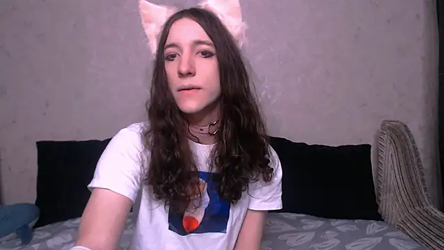 SilverMuse  online show from October 5, 2025, 1:48 am