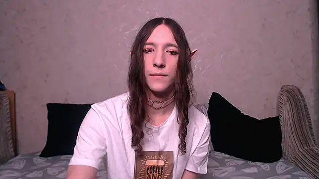 SilverMuse  online show from October 6, 2025, 10:29 pm