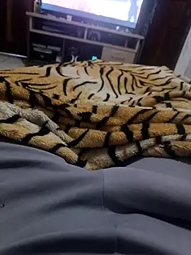 Snapshot of jayhzin chatting on November 3, 2025, 8:10 pm jayhzin online show from November 3, 2025, 8:10 pm