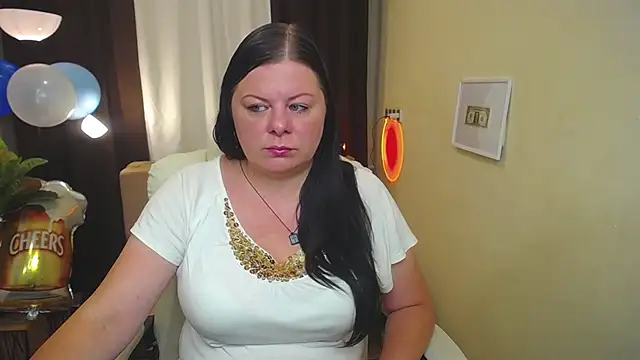 Snapshot of BritneyRaine chatting on September 26, 2025, 12:09 pm BritneyRaine online show from September 26, 2025, 12:09 pm