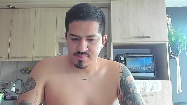 Arnolwilliams online show from September 29, 2025, 9:08 pm