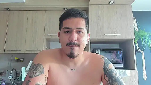 Arnolwilliams online show from October 14, 2025, 7:25 pm