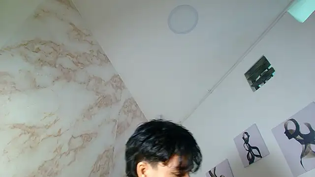 Snapshot of toji_luxxer chatting on January 15, 2026, 8:23 pm toji luxxer online show from January 15, 2026, 8:23 pm