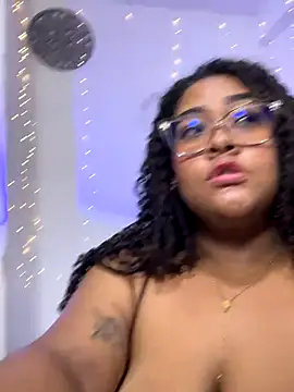 Snapshot of Dakota__Luxx00 chatting on November 1, 2025, 5:53 am Dakota Luxx00 online show from November 1, 2025, 5:53 am