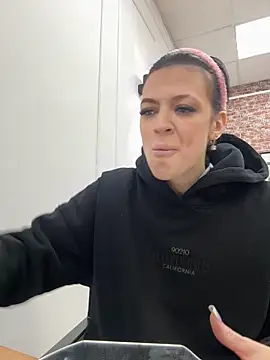 EmmaStarkk online show from September 28, 2025, 4:29 am