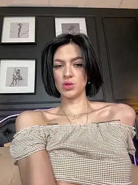 EmmaStarkk online show from October 13, 2025, 9:42 am