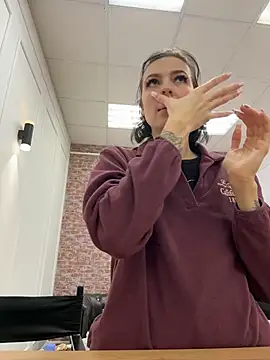 EmmaStarkk online show from November 10, 2025, 11:31 am