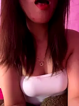 Moon pusy online show from November 24, 2025, 3:23 pm