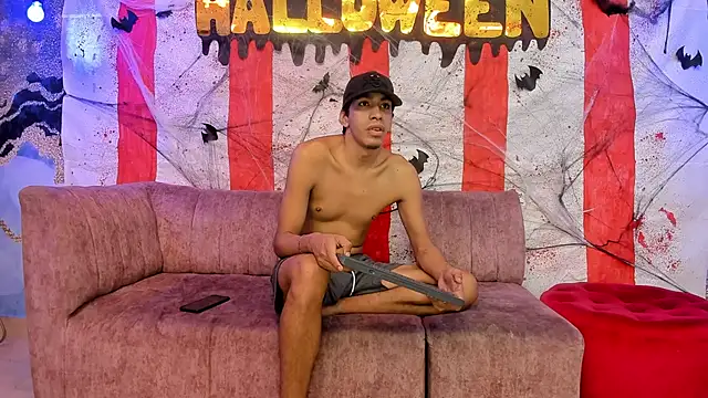 Juicy Creww online show from October 30, 2025, 9:11 am