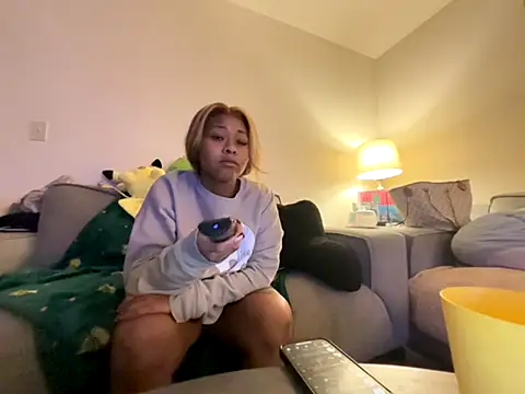 Snapshot of GoddessFatPuss chatting on October 27, 2025, 7:34 am GoddessFatPuss online show from October 27, 2025, 7:34 am