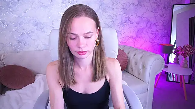 Snapshot of ShyySiren chatting on October 16, 2025, 1:56 pm ShyySiren online show from October 16, 2025, 1:56 pm