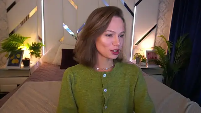 ShyySiren online show from December 22, 2025, 8:44 am