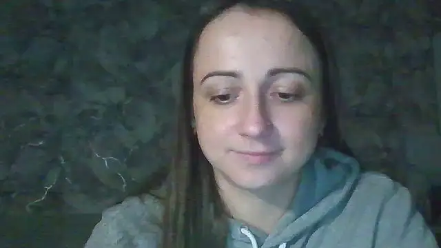 Snapshot of Avylith chatting on September 25, 2025, 10:13 pm Avylith online show from September 25, 2025, 10:13 pm