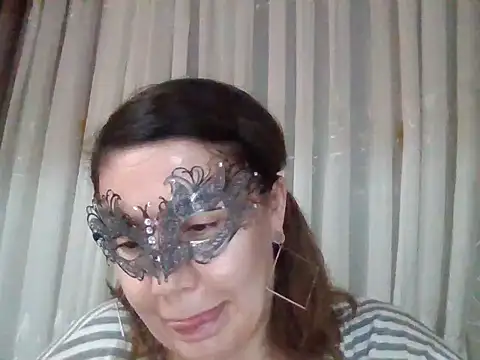 Lomivah online show from November 9, 2025, 7:01 pm