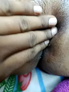 Romantic couple89 online show from November 11, 2025, 4:29 pm