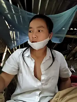 lily-00 online show from November 8, 2025, 2:01 am