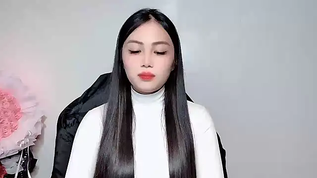 Lyly4757 online show from January 13, 2026, 4:23 pm