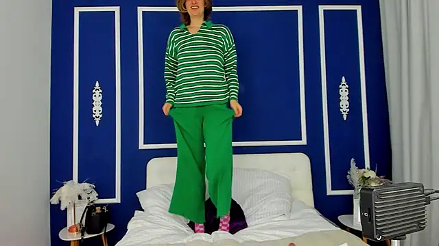 Snapshot of SabrinaRayX chatting on October 27, 2025, 1:26 pm SabrinaRayX online show from October 27, 2025, 1:26 pm