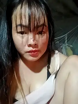 emilyzz online show from November 21, 2025, 1:21 pm