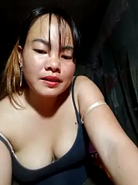 emilyzz online show from December 21, 2025, 2:02 pm