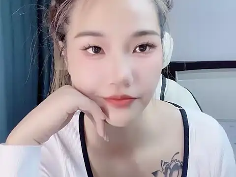 Snapshot of W-Sunflower chatting on November 6, 2025, 2:18 pm W-Sunflower online show from November 6, 2025, 2:18 pm