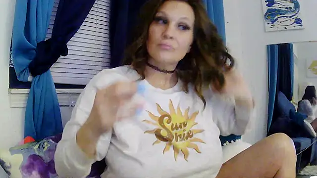 Ariasweetaspie online show from January 11, 2026, 11:54 pm