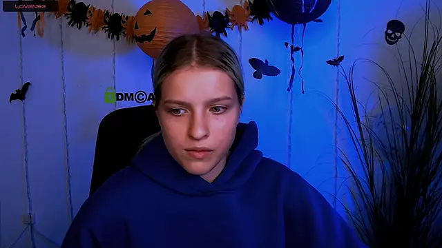 kaela spell  online show from October 30, 2025, 7:47 pm