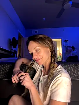 Snapshot of Texxaspearl chatting on September 29, 2025, 7:24 am Texxaspearl online show from September 29, 2025, 7:24 am