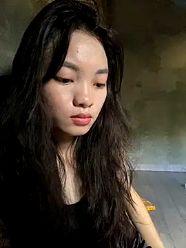 Snapshot of Bella_sexy98 chatting on September 23, 2025, 5:32 am Bella sexy98 online show from September 23, 2025, 5:32 am