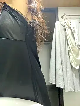 Bella sexy98 online show from October 23, 2025, 3:17 am