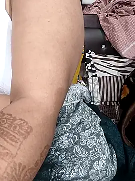 lickcandy online show from November 17, 2025, 6:57 pm