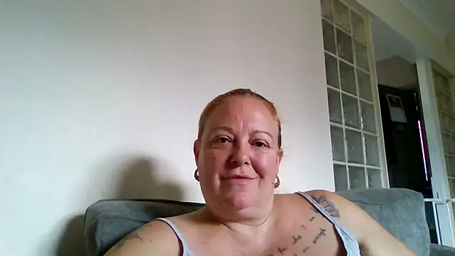 Snapshot of prettysexy2711 chatting on October 7, 2025, 11:07 am prettysexy2711 online show from October 7, 2025, 11:07 am