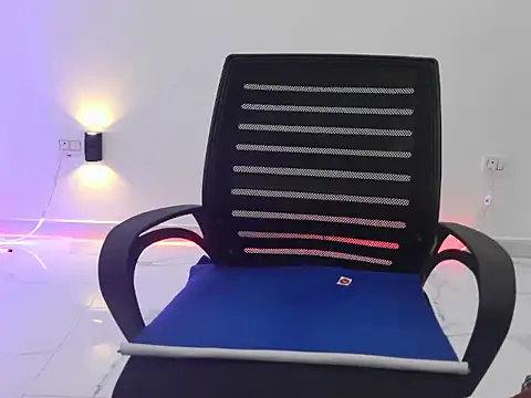  Ameera  online show from October 28, 2025, 5:33 am