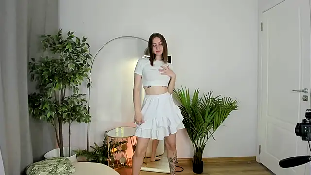 Snapshot of Pink_Muse chatting on November 6, 2025, 1:56 pm Pink Muse online show from November 6, 2025, 1:56 pm