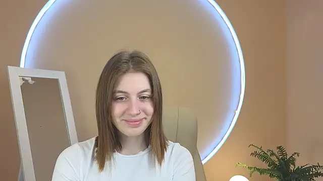 Snapshot of Pink_Muse chatting on November 14, 2025, 1:43 pm Pink Muse online show from November 14, 2025, 1:43 pm